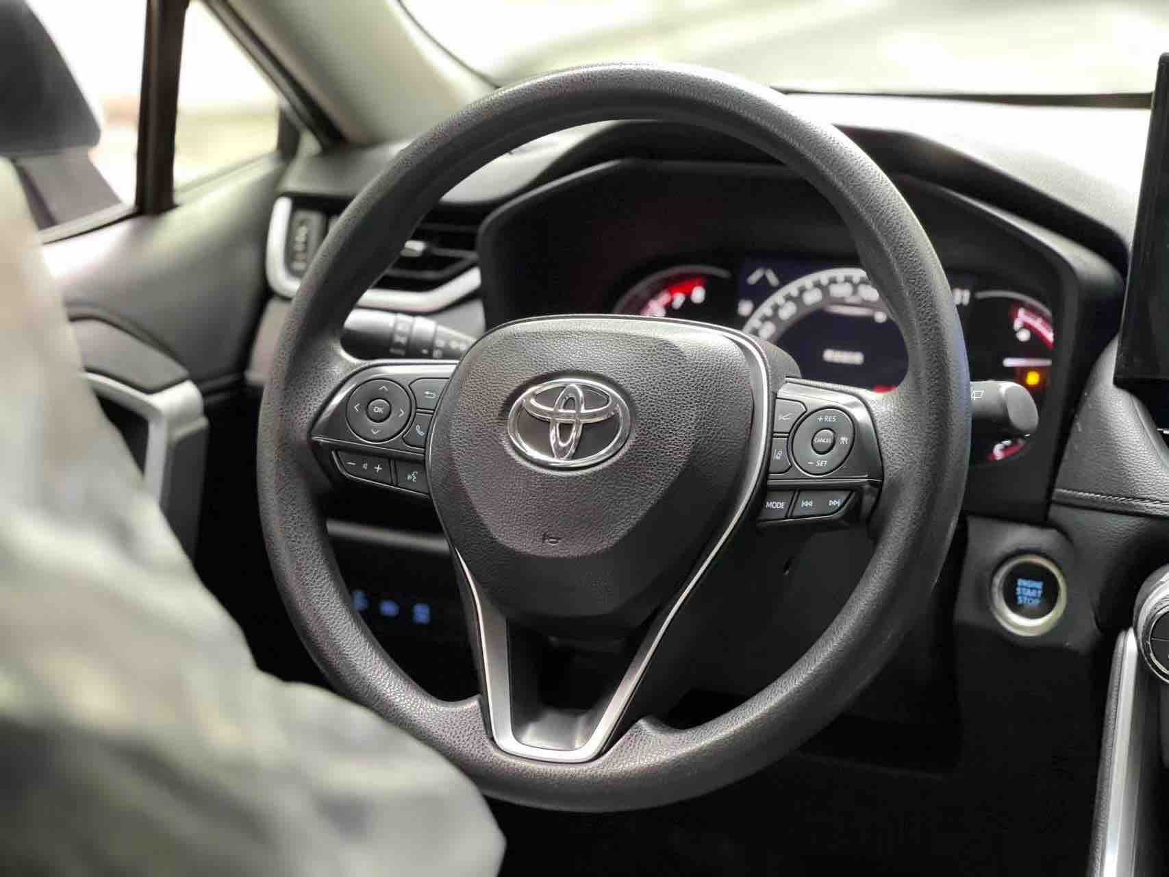 2020 Toyota RAV4 2020 2.0L CVT FWD Style - Seek Motors