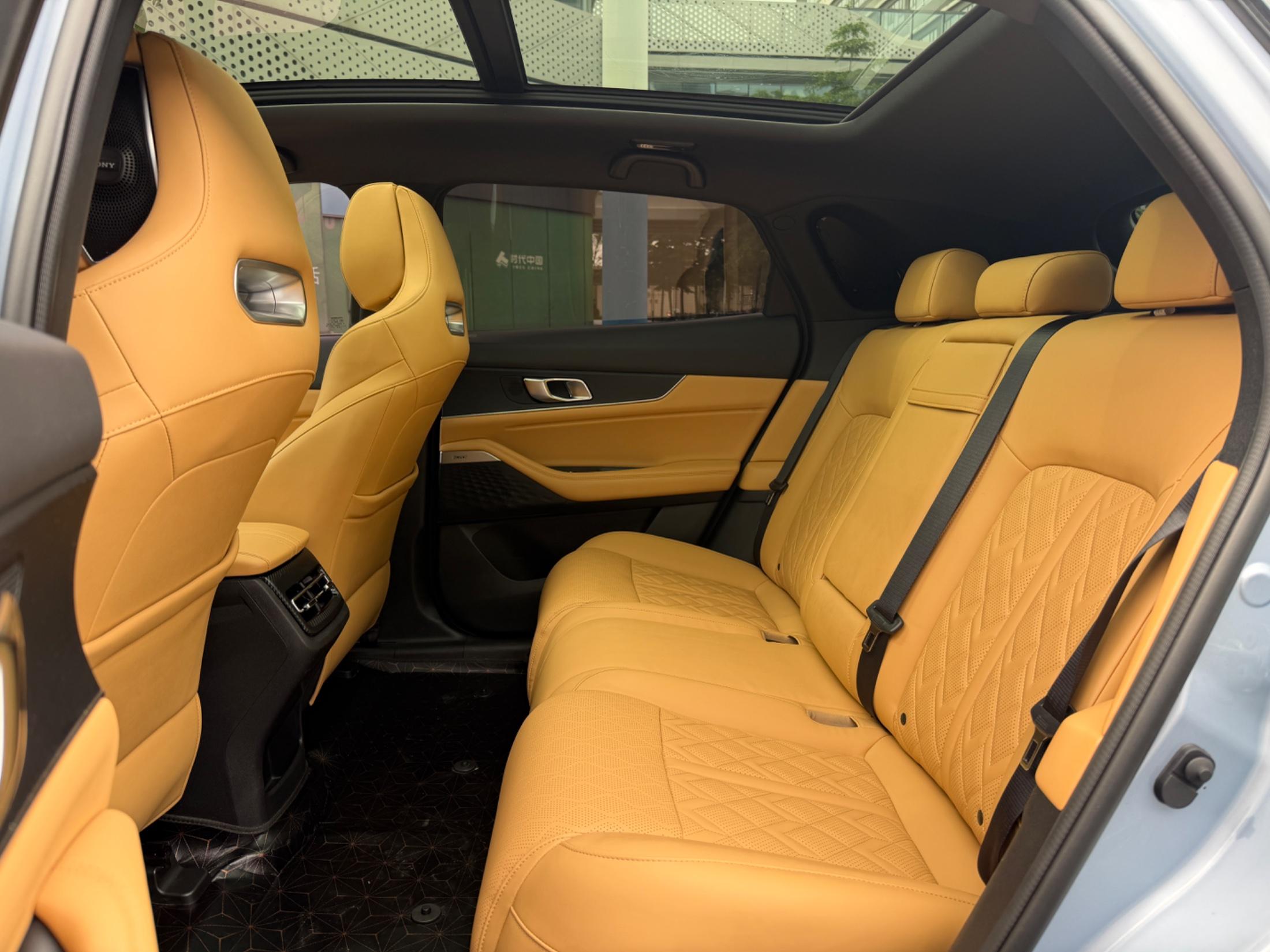 2021 Changan UNI-K 2021 2.0T 4WD Luxury Edition - Seek Motors