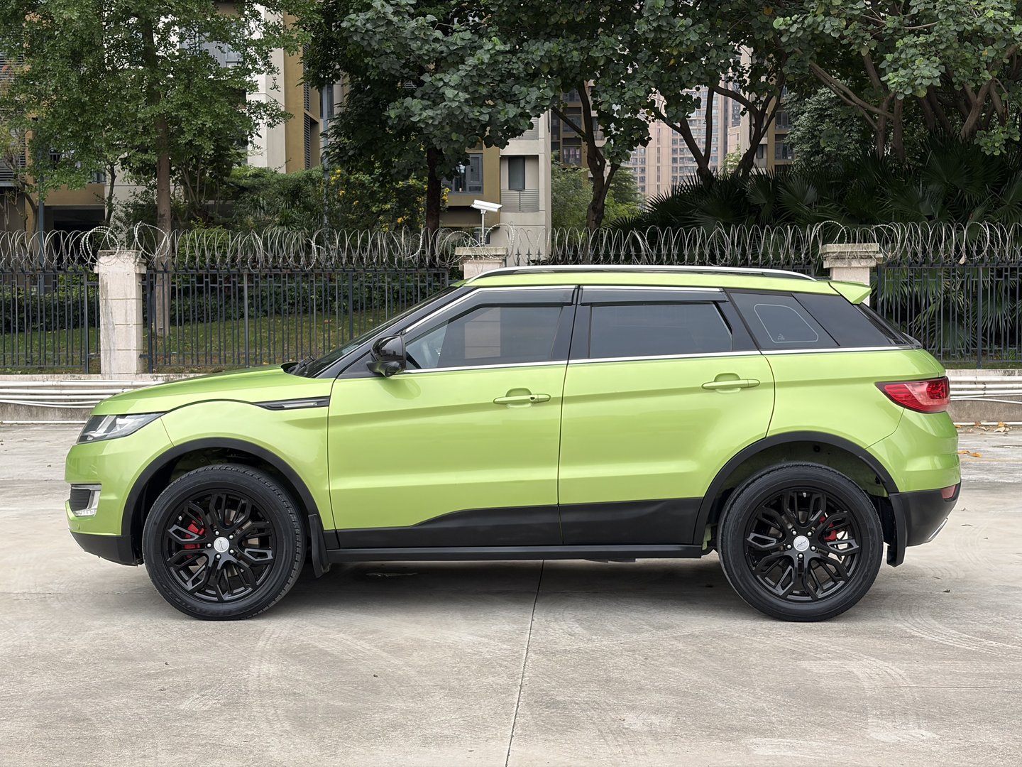 2015 Landwind X7 2015 2.0T Panoramic Luxury Edition - Seek Motors