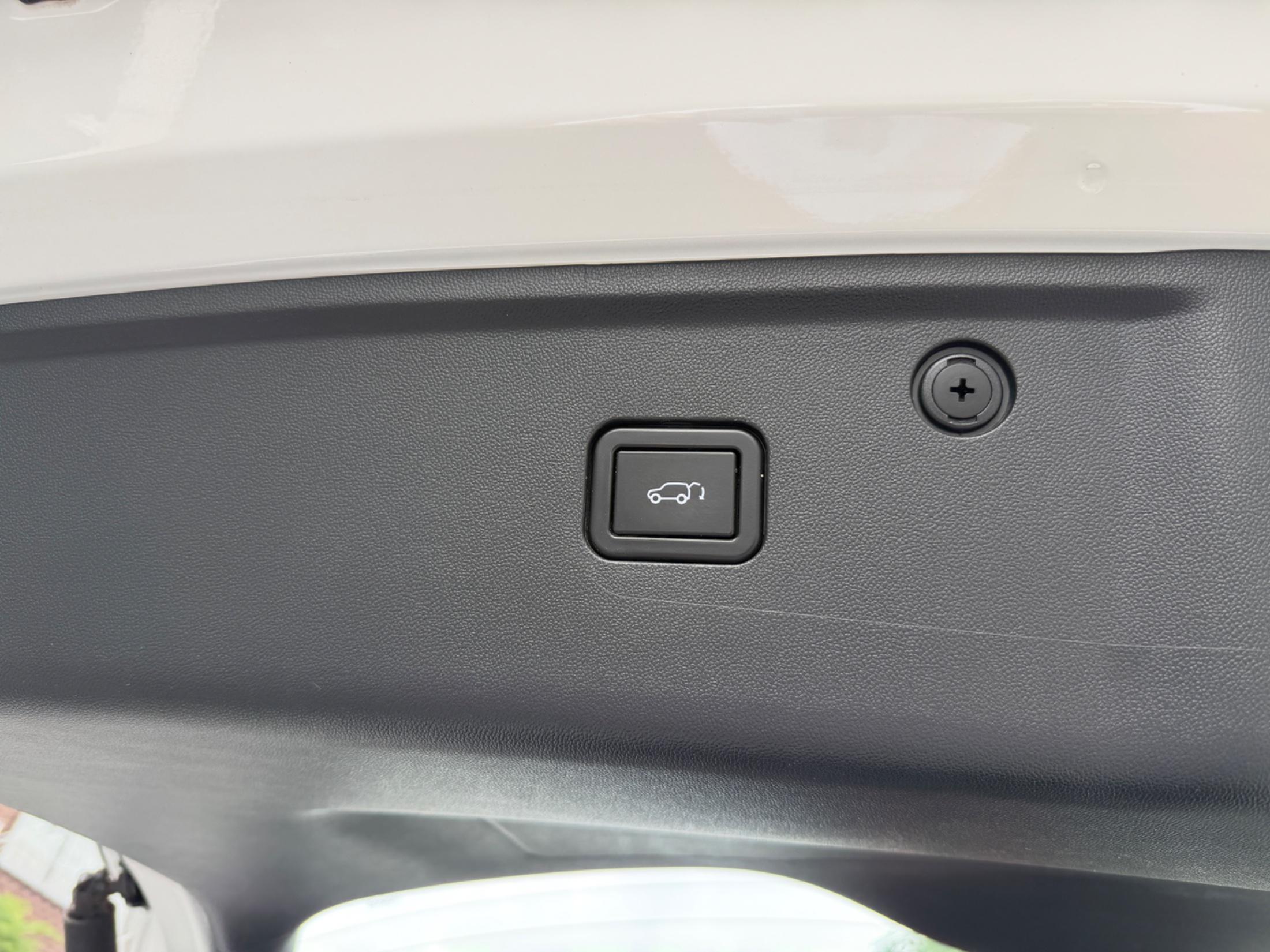 2023 Changan UNI-K iDD 2022 Changan UNI-K 130km 1.5T Premium - Seek Motors
