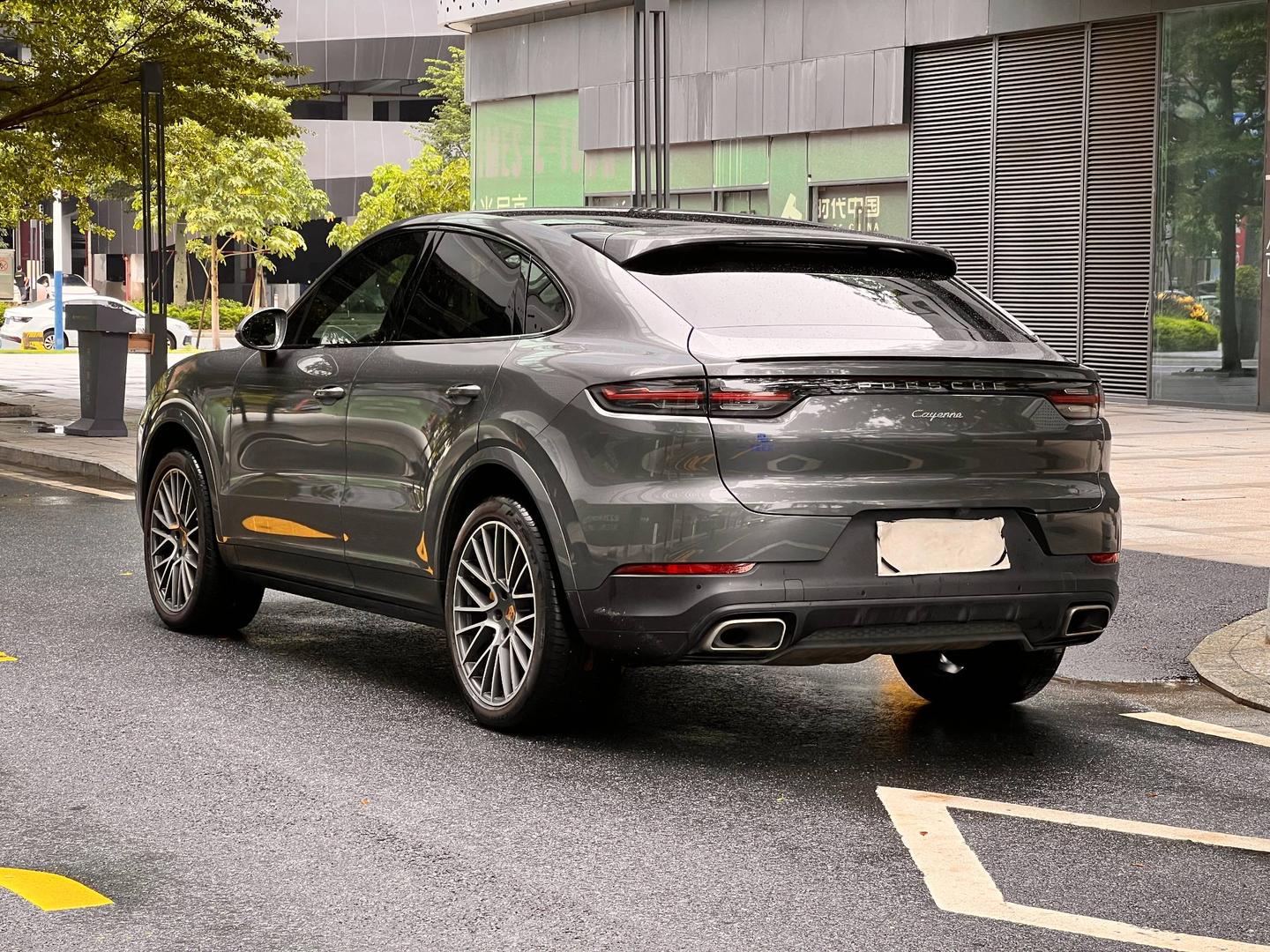 2022 Porsche Cayenne 2022 Coupé 3.0T Platinum Edition - Seek Motors