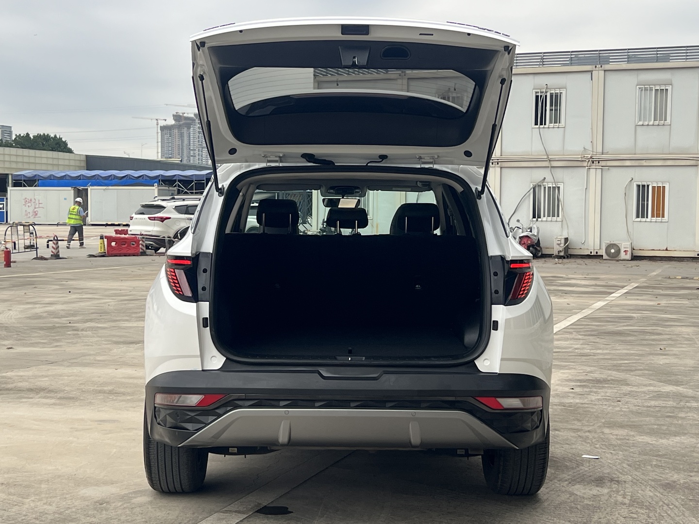 2023 Hyundai Tucson 2023 L 1.5T Automático FWD GLX - Seek Motors
