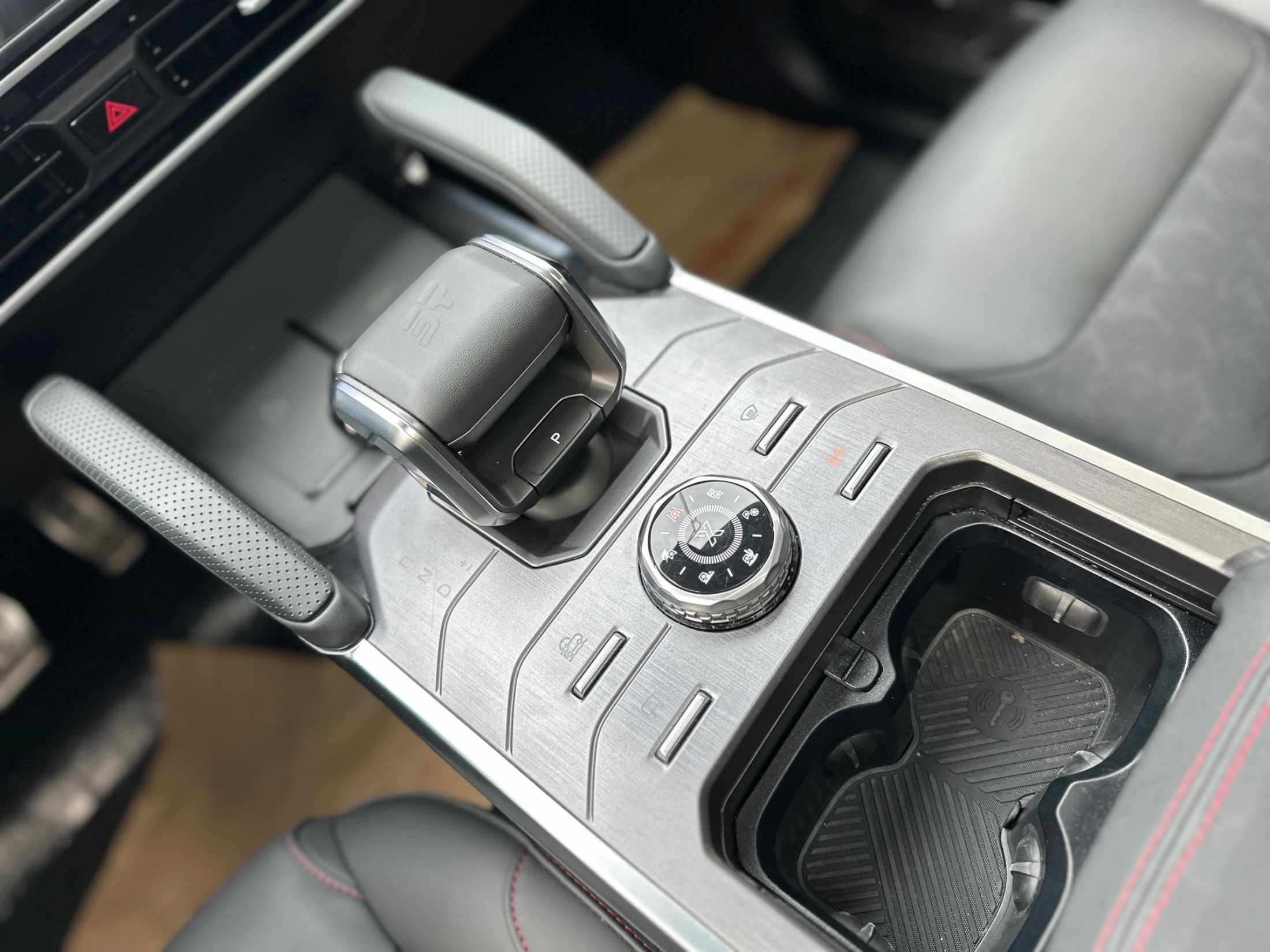 2023 جيتور ت2 2023 2.0T DCT 4WD تيروال برو - Seek Motors