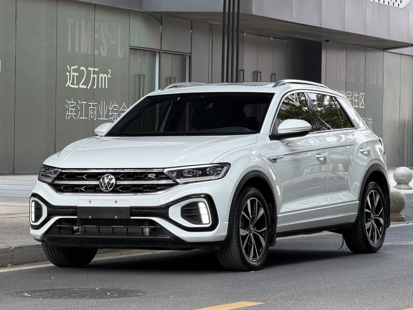 2024 فولكس فاجن تى-روك النموذج 2024 300TSI DSG أمامي شمس - Seek Motors