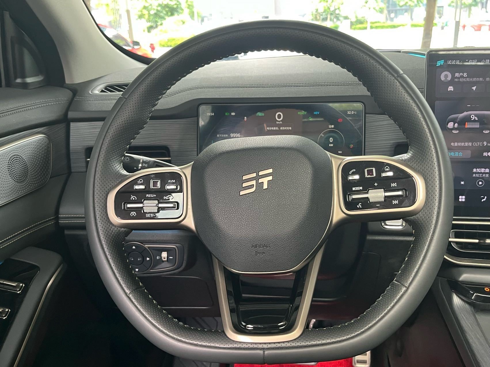 2025 Jetour Shanhai L9 2025 1.5TD 2DHT Luxury 7-seater - Seek Motors