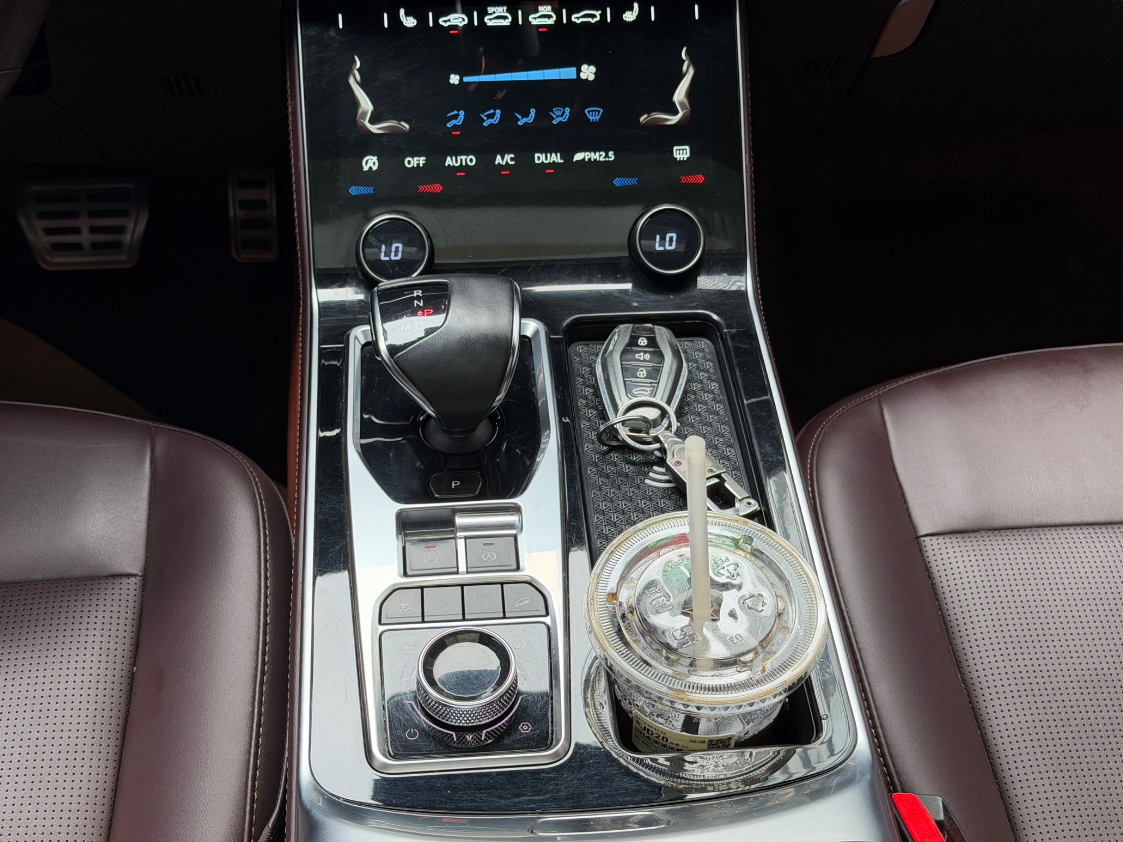 2022 جيتوور X90 2022، زي لونغ، 2.0T DCT، نسخة دائم الفوز، 7 مقاعد - Seek Motors