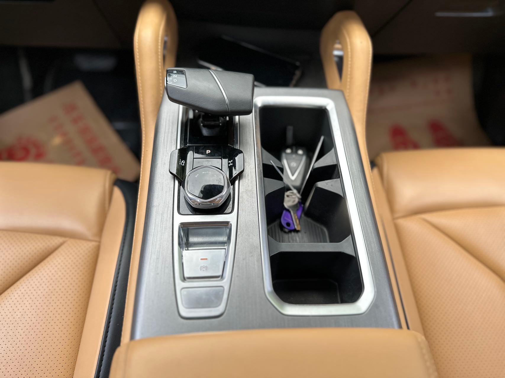 2023 Chang'an Lantuo Zhe 2023 2.0T Automático 4x4 Gasolina Modelo Estándar - Seek Motors