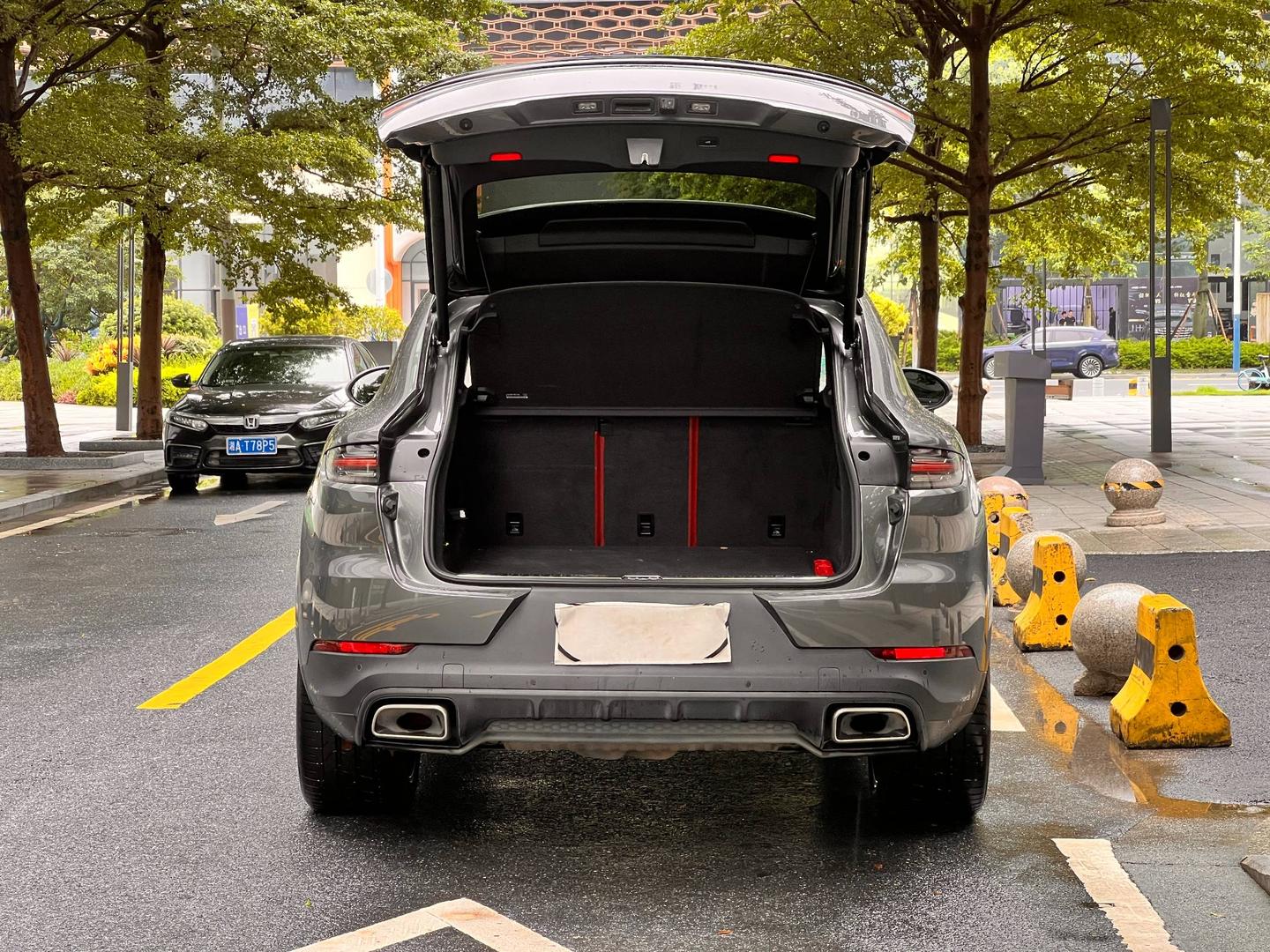 2022 Porsche Cayenne 2022 Coupé 3.0T Platinum Edition - Seek Motors