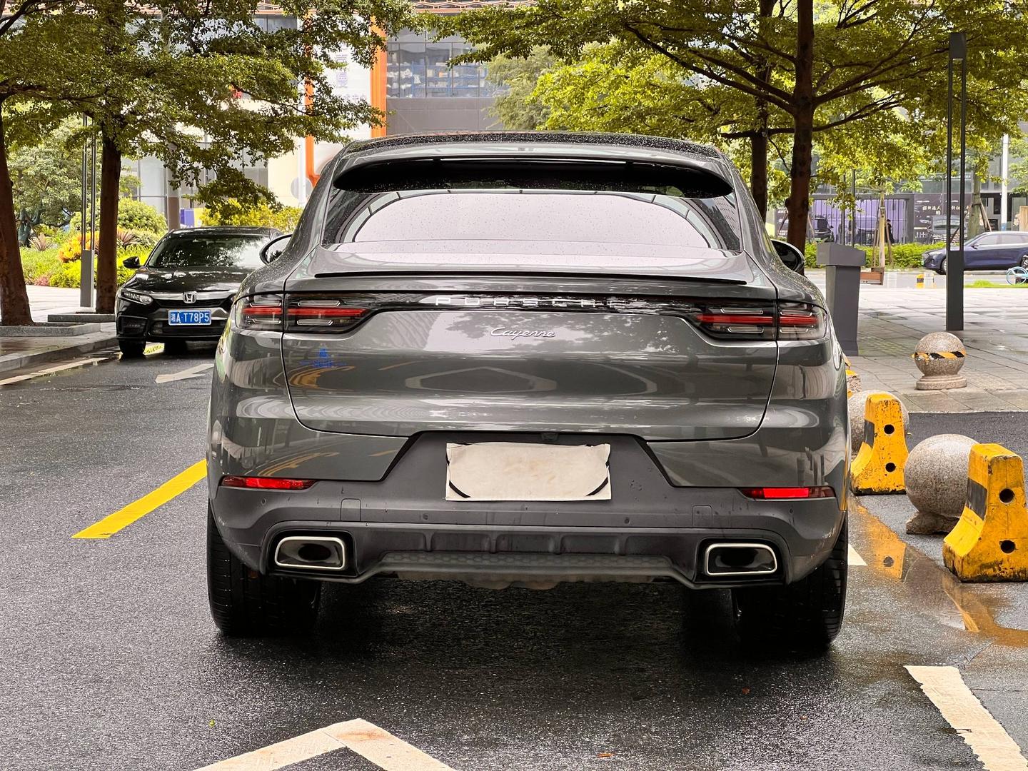 2022 Porsche Cayenne 2022 Coupé 3.0T Platinum Edition - Seek Motors