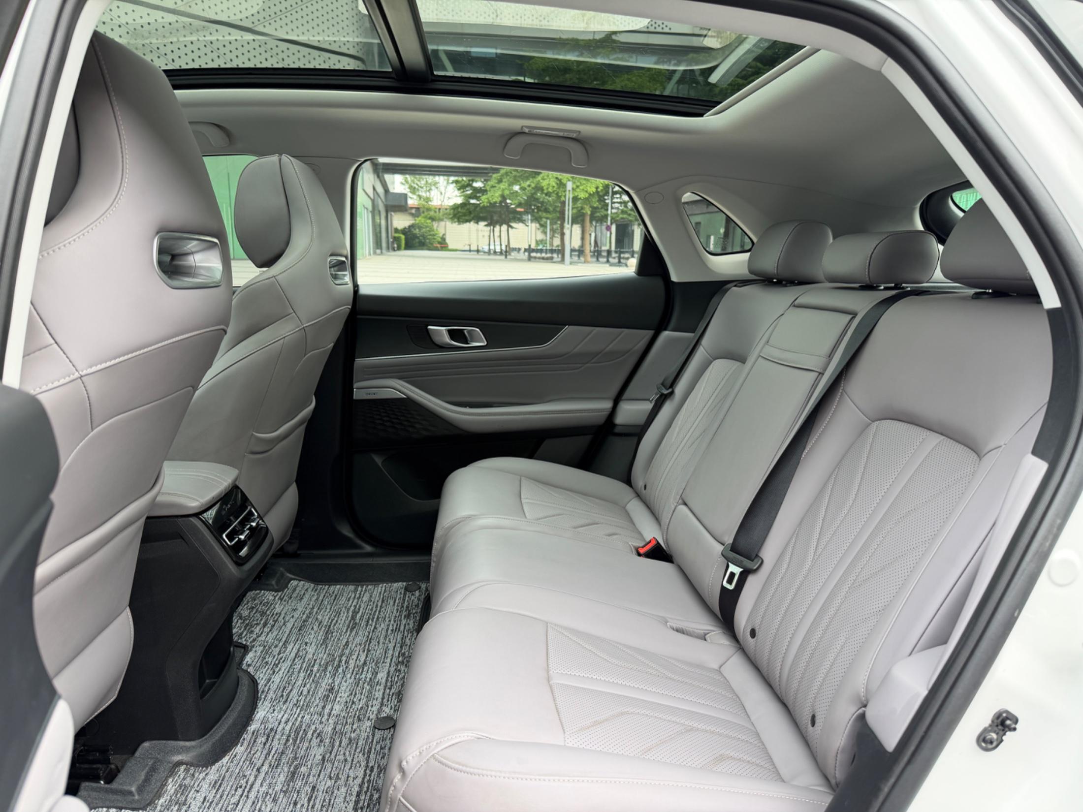 2023 Changan UNI-K iDD 2022 Changan UNI-K 130km 1.5T Premium - Seek Motors