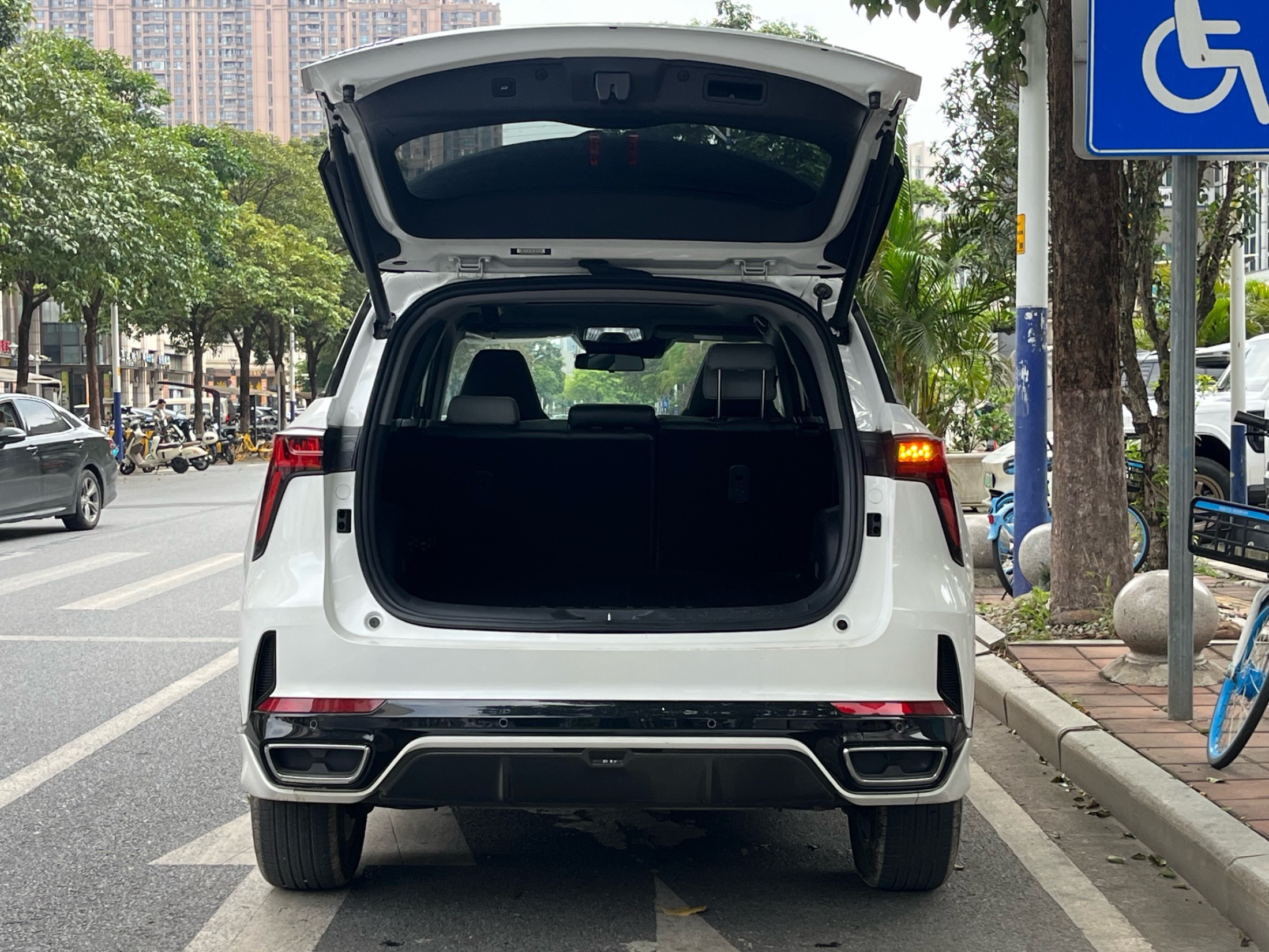 2025 Changan CS75 PLUS 2024, 3e génération, modèle Champion 1.5T Zhijia Jinghang - Seek Motors