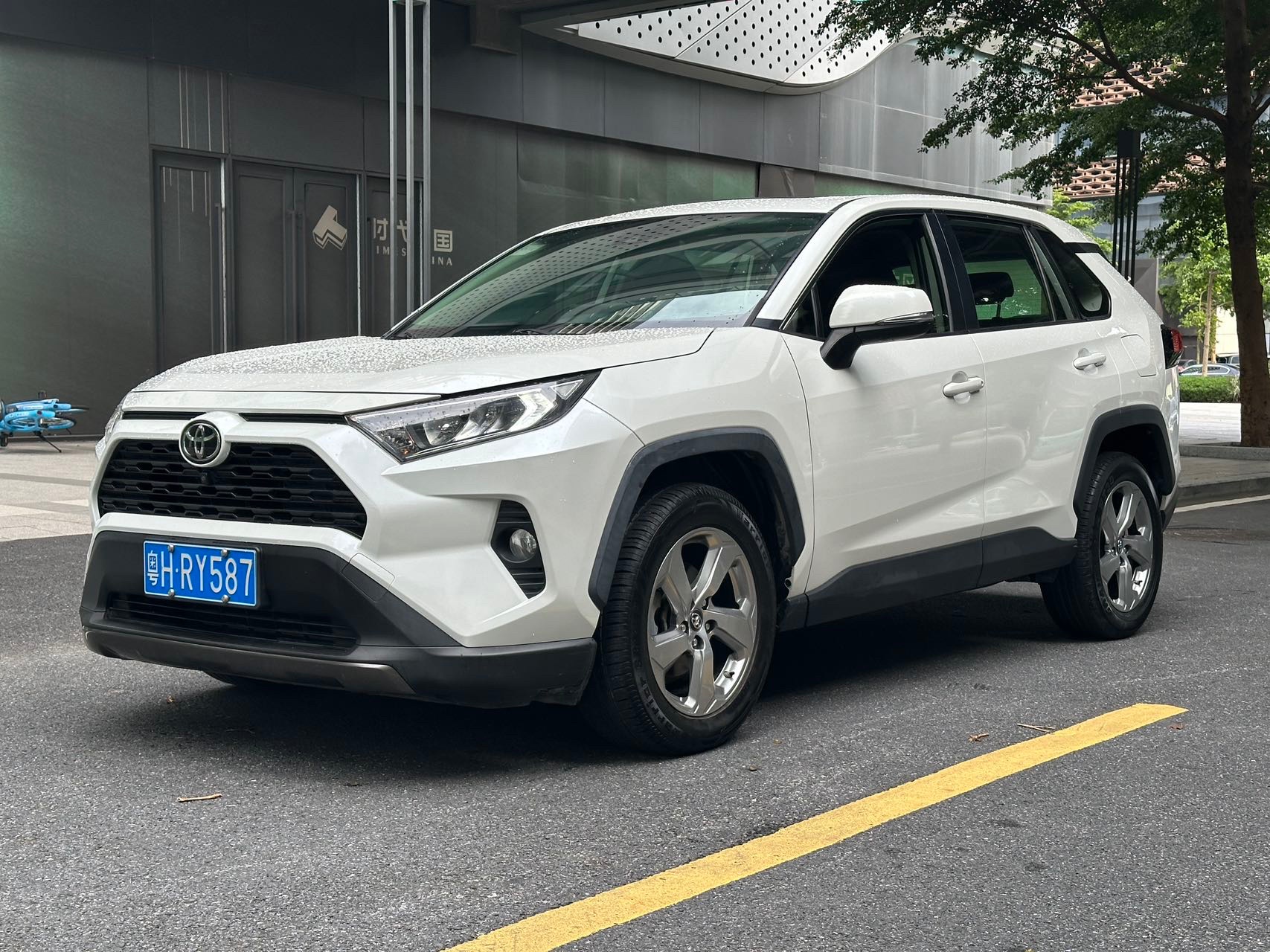 2020 Toyota RAV4 2020 2.0L CVT Front-Wheel Drive Plus - Seek Motors
