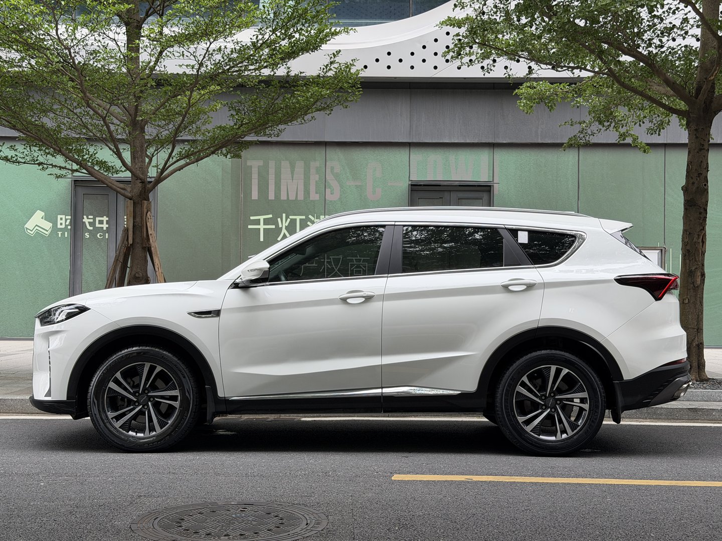 2021 جيتور X70 PLUS 2021 1.6T DCT تشين سبعة مقاعد - Seek Motors