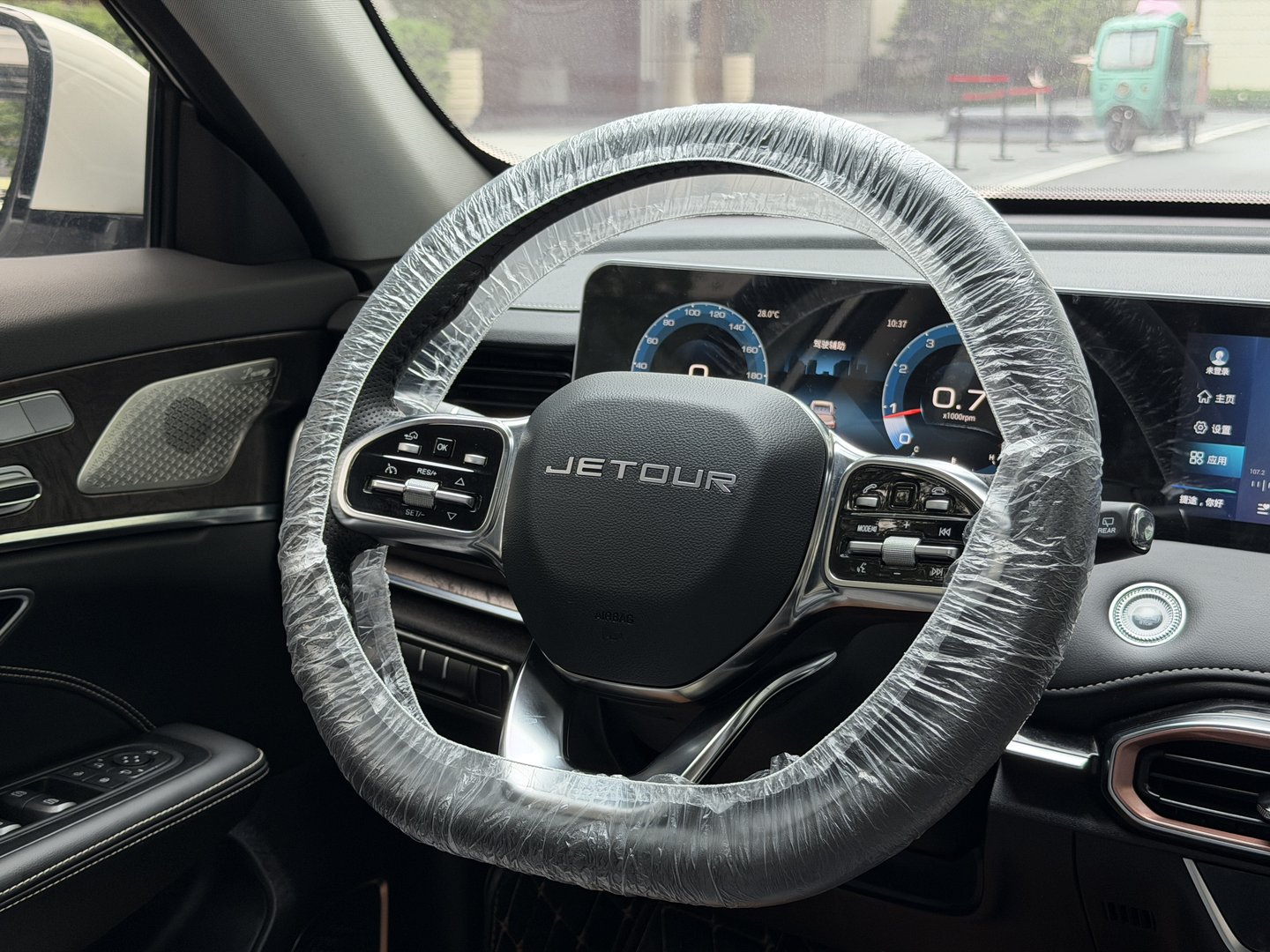 2021 جيتور X70 PLUS 2021 1.6T DCT تشين سبعة مقاعد - Seek Motors