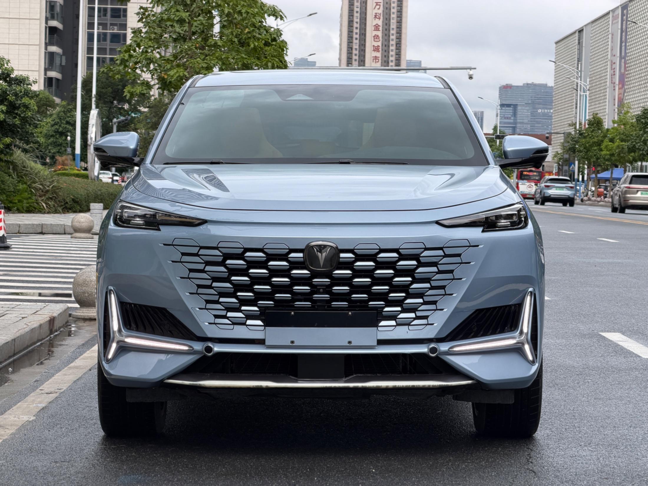 2021 Changan UNI-K 2021 2.0T 4WD Luxury Edition - Seek Motors