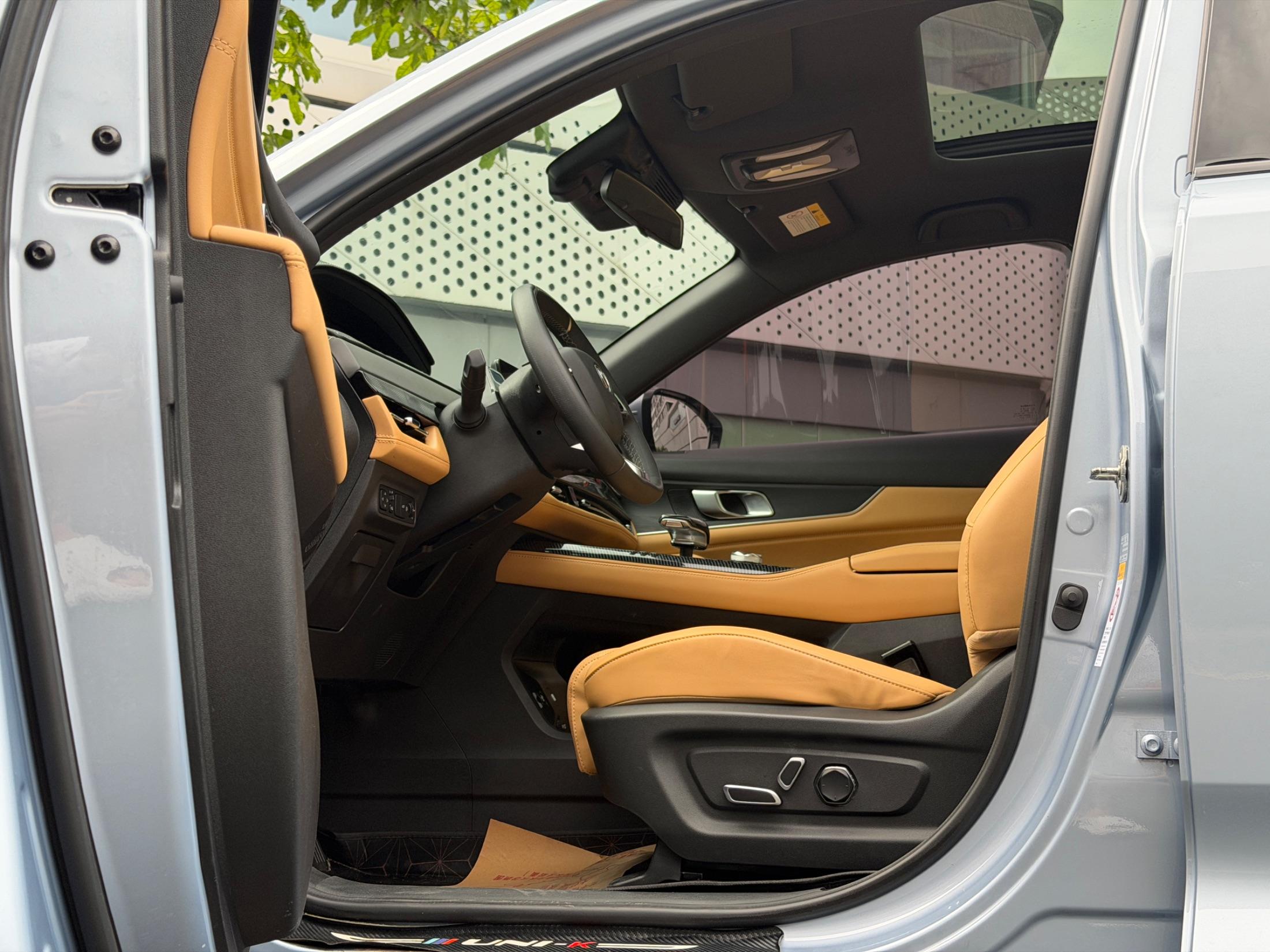 2021 Changan UNI-K 2021 2.0T 4WD Luxury Edition - Seek Motors