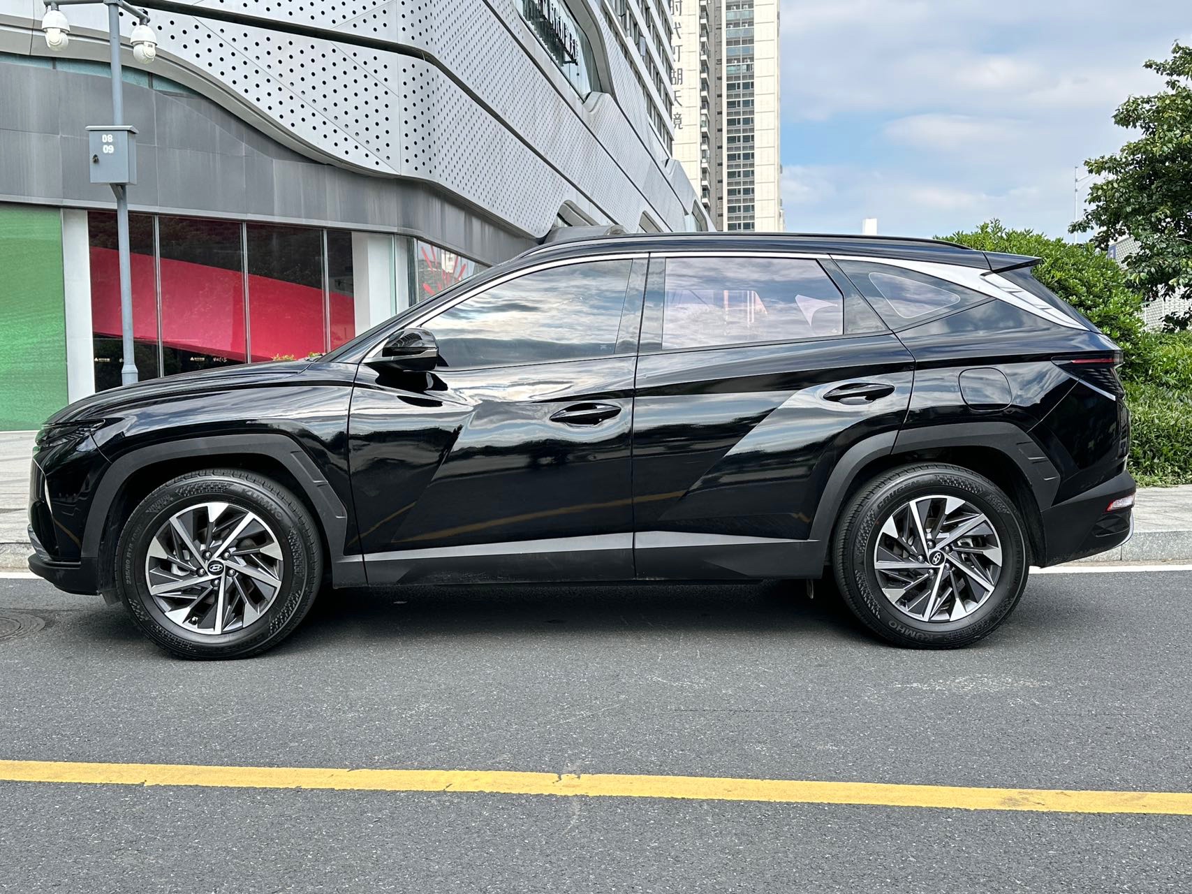 2023 هيونداي توشينغ النموذج GLX الأنيق 2023 L 1.5T DCT - Seek Motors