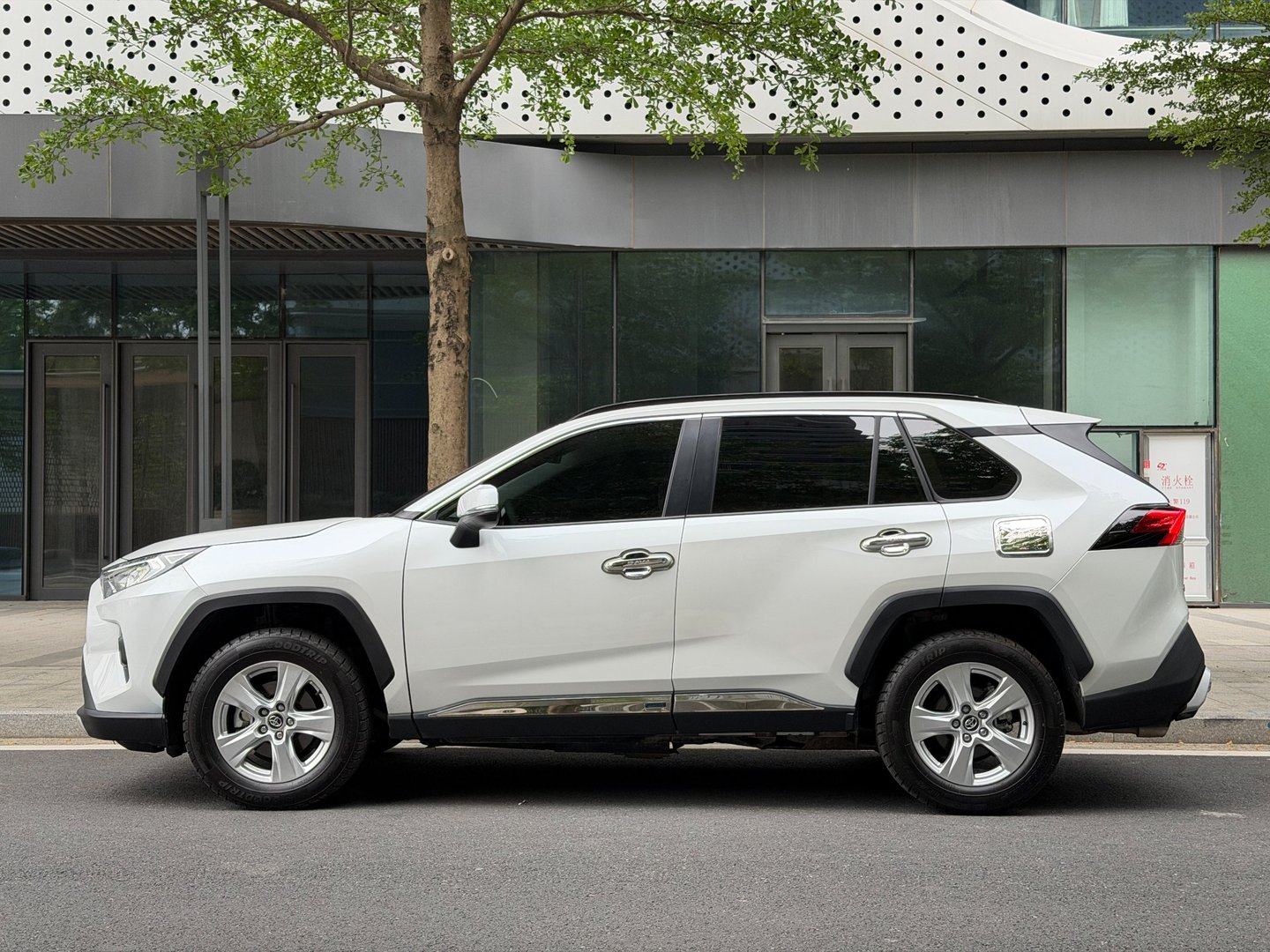 2024 Toyota RAV4 2024 2.0L CVT Front Wheel Drive Urban Edition - Seek Motors