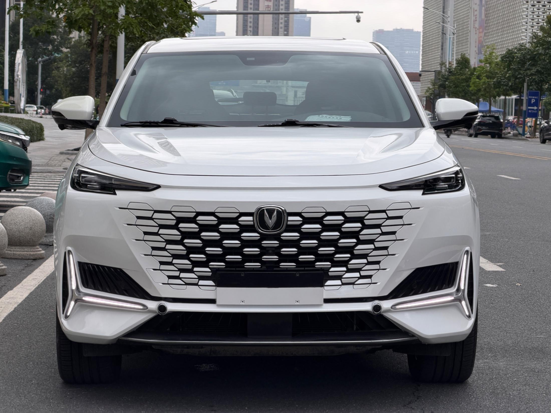 2023 Changan UNI-K iDD 2022 Changan UNI-K 130km 1.5T Premium - Seek Motors